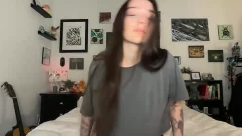 Snapshot of hannahtaylorr chatting on 02-07-26, 07:06 Hannah Taylor online show from 02-07-26, 07:06