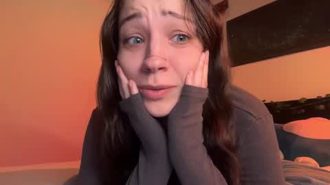 Snapshot of hannahtaylorr chatting on 03-06-26, 01:46 Hannah Taylor online show from 03-06-26, 01:46