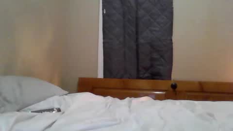 Hanna  Bananas online show from 12-18-24, 05:26