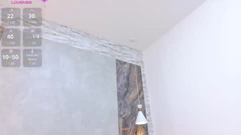 hannaprada1 online show from 12-18-25, 11:38