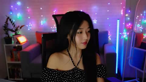 Snapshot of hannarosie chatting on 12-16-25, 06:35 hannarosie online show from 12-16-25, 06:35