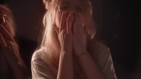 Snapshot of hannasthesia chatting on 12-28-24, 02:11 Hanna online show from 12-28-24, 02:11