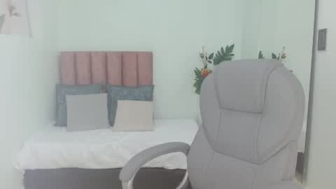 hanne_monroe online show from 04-22-26, 12:28