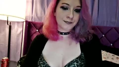 hannibeexl online show from 12-17-25, 04:40