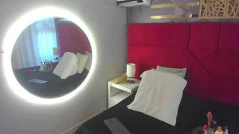 Hanny  online show from 04-22-26, 11:45