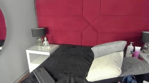 Snapshot of hanny_milf_ chatting on 03-11-25, 11:55 HANNY online show from 03-11-25, 11:55