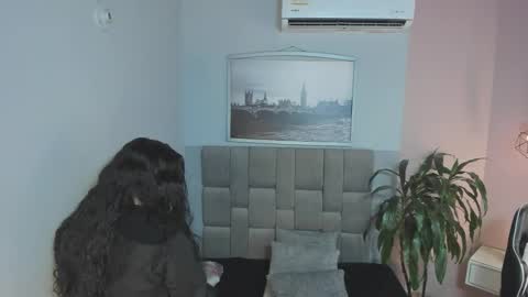 Snapshot of hanny_milf_ chatting on 09-13-25, 11:21 HANNY online show from 09-13-25, 11:21