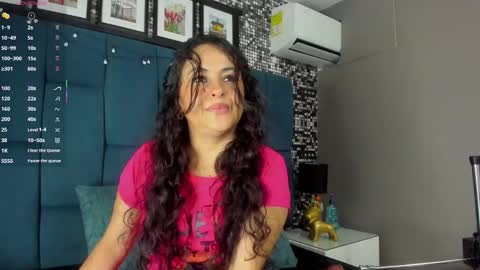 Snapshot of hanny_milf_ chatting on 10-21-25, 11:33 HANNY online show from 10-21-25, 11:33