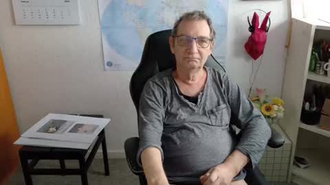 charly online show from 02-24-26, 08:12