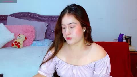 isabella   online show from 02-21-26, 05:36