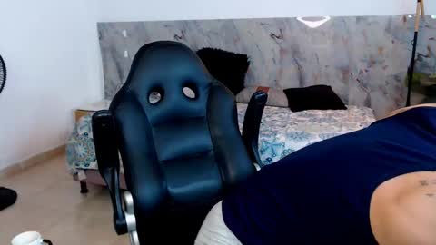 hanz_col online show from 11-21-25, 02:54