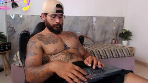 hanz_col online show from 04-02-26, 03:53