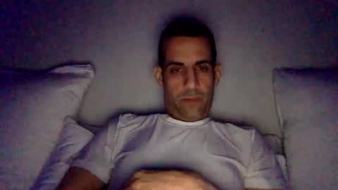 Snapshot of happy2334 chatting on 12-21-25, 04:58 skysky6969 online show from 12-21-25, 04:58