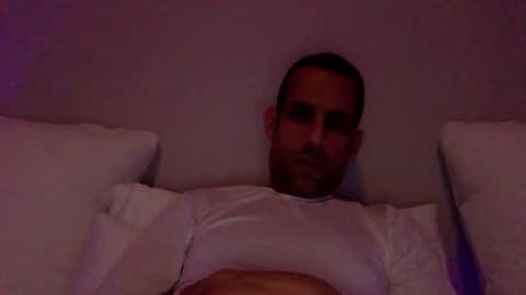 Snapshot of happy2334 chatting on 02-14-26, 03:53 skysky6969 online show from 02-14-26, 03:53