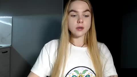 Snapshot of happy_fox_ chatting on 01-07-25, 09:25 happy_fox_ online show from 01-07-25, 09:25