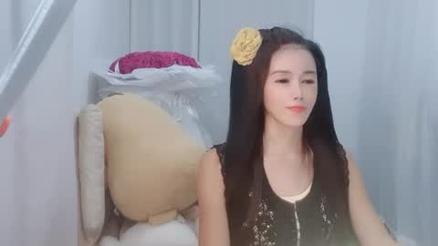 Snapshot of happyflower802318 chatting on 07-27-26, 02:24 Daisy online show from 07-27-26, 02:24