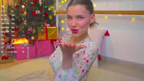 Evy  online show from 01-14-26, 05:46