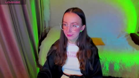 Stephanie online show from 02-09-26, 08:24