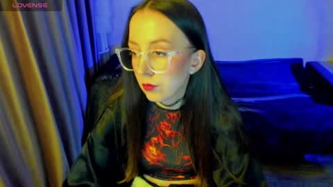 Stephanie online show from 05-07-26, 08:03