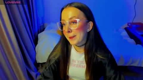 Stephanie online show from 06-25-26, 07:18