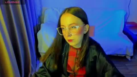 Stephanie online show from 06-28-26, 10:38