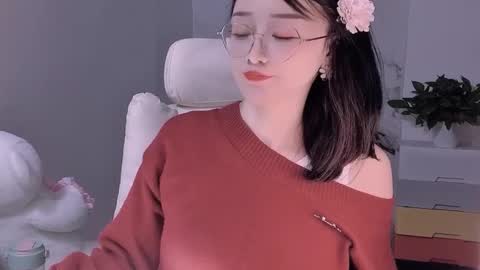 Snapshot of happysweetie168 chatting on 01-21-25, 03:43 Daisy online show from 01-21-25, 03:43