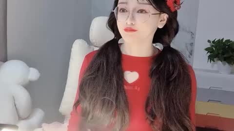 Snapshot of happysweetie168 chatting on 02-20-25, 01:51 Daisy online show from 02-20-25, 01:51