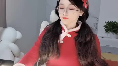 Snapshot of happysweetie168 chatting on 02-21-25, 02:48 Daisy online show from 02-21-25, 02:48