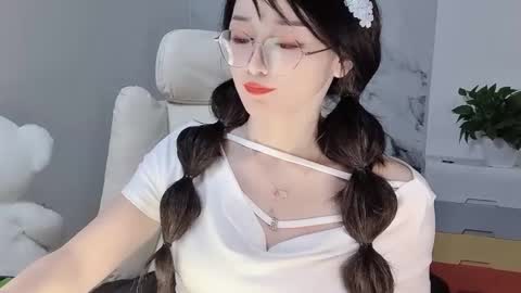 Snapshot of happysweetie168 chatting on 02-26-25, 05:07 Daisy online show from 02-26-25, 05:07