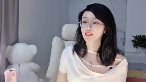 Snapshot of happysweetie168 chatting on 02-28-25, 02:53 Daisy online show from 02-28-25, 02:53