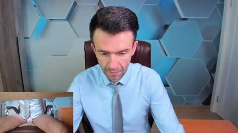 Snapshot of hard_and_juici chatting on 05-10-26, 03:12 Steve online show from 05-10-26, 03:12
