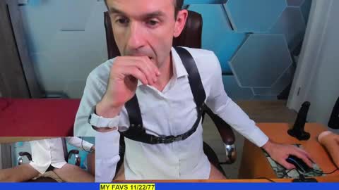 Snapshot of hard_and_juici chatting on 05-11-26, 02:45 Steve online show from 05-11-26, 02:45