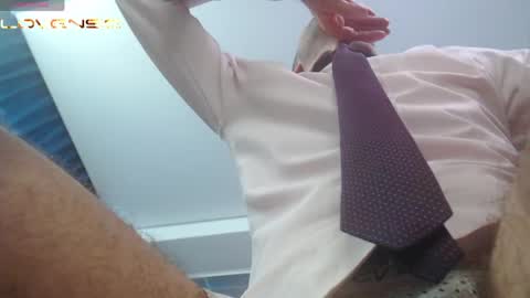 Snapshot of hard_and_juici chatting on 05-22-26, 03:39 Steve online show from 05-22-26, 03:39