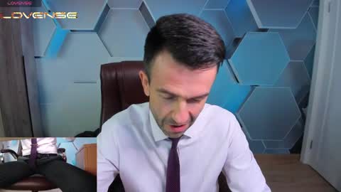 Snapshot of hard_and_juici chatting on 05-26-26, 10:11 Steve online show from 05-26-26, 10:11