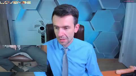 Snapshot of hard_and_juici chatting on 06-12-26, 02:05 Steve online show from 06-12-26, 02:05