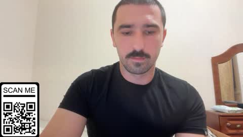 Snapshot of hard_to_obey chatting on 09-14-25, 05:01 Vadim online show from 09-14-25, 05:01