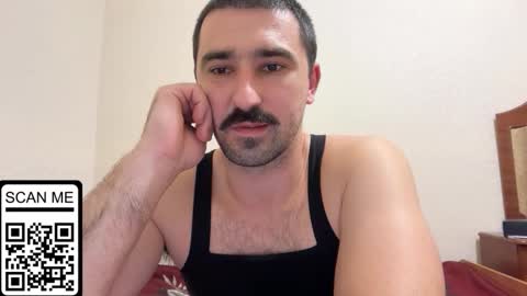 Snapshot of hard_to_obey chatting on 09-29-25, 06:57 Vadim online show from 09-29-25, 06:57