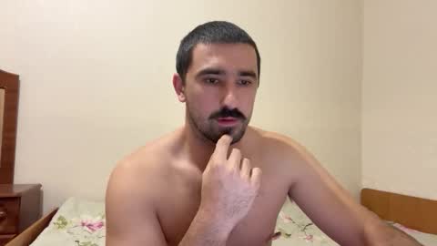 Snapshot of hard_to_obey chatting on 10-06-25, 06:38 Vadim online show from 10-06-25, 06:38
