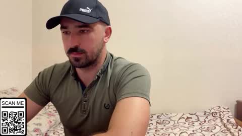 Snapshot of hard_to_obey chatting on 10-09-25, 04:16 Vadim online show from 10-09-25, 04:16