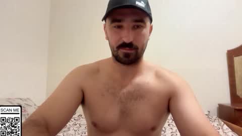 Snapshot of hard_to_obey chatting on 10-13-25, 05:57 Vadim online show from 10-13-25, 05:57