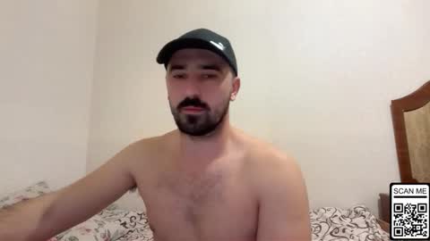 Snapshot of hard_to_obey chatting on 10-18-25, 06:08 Vadim online show from 10-18-25, 06:08