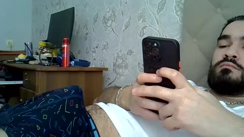 Snapshot of hardbigmonster chatting on 03-08-25, 10:22 hardbigmonster online show from 03-08-25, 10:22
