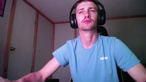 Snapshot of harddick19966 chatting on 03-28-26, 02:11 Austin online show from 03-28-26, 02:11