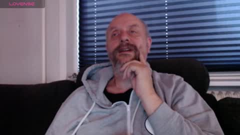 MrLazy online show from 10-12-25, 07:07