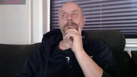 MrLazy online show from 11-30-25, 01:15