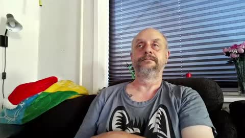 Snapshot of hardmrlazy chatting on 06-21-26, 04:20 MrLazy online show from 06-21-26, 04:20