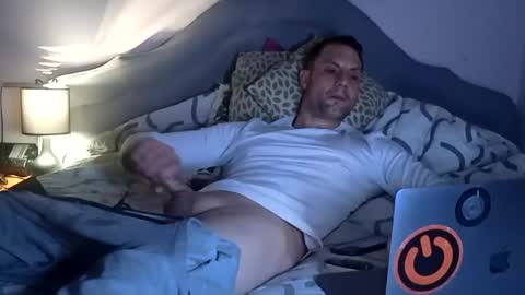 Snapshot of hardnstyle chatting on 12-14-24, 08:13 HARD AND STYLE online show from 12-14-24, 08:13