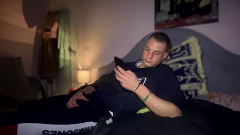 Snapshot of hardnstyle chatting on 01-13-25, 01:34 HARD AND STYLE online show from 01-13-25, 01:34