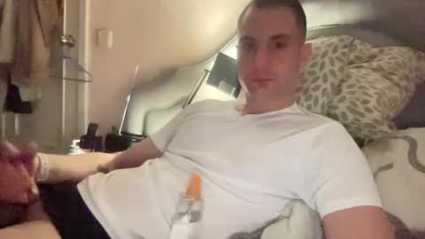 Snapshot of hardnstyle chatting on 03-04-25, 01:12 HARD AND STYLE online show from 03-04-25, 01:12