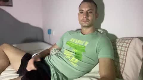 Snapshot of hardnstyle chatting on 09-14-25, 03:33 HARD AND STYLE online show from 09-14-25, 03:33